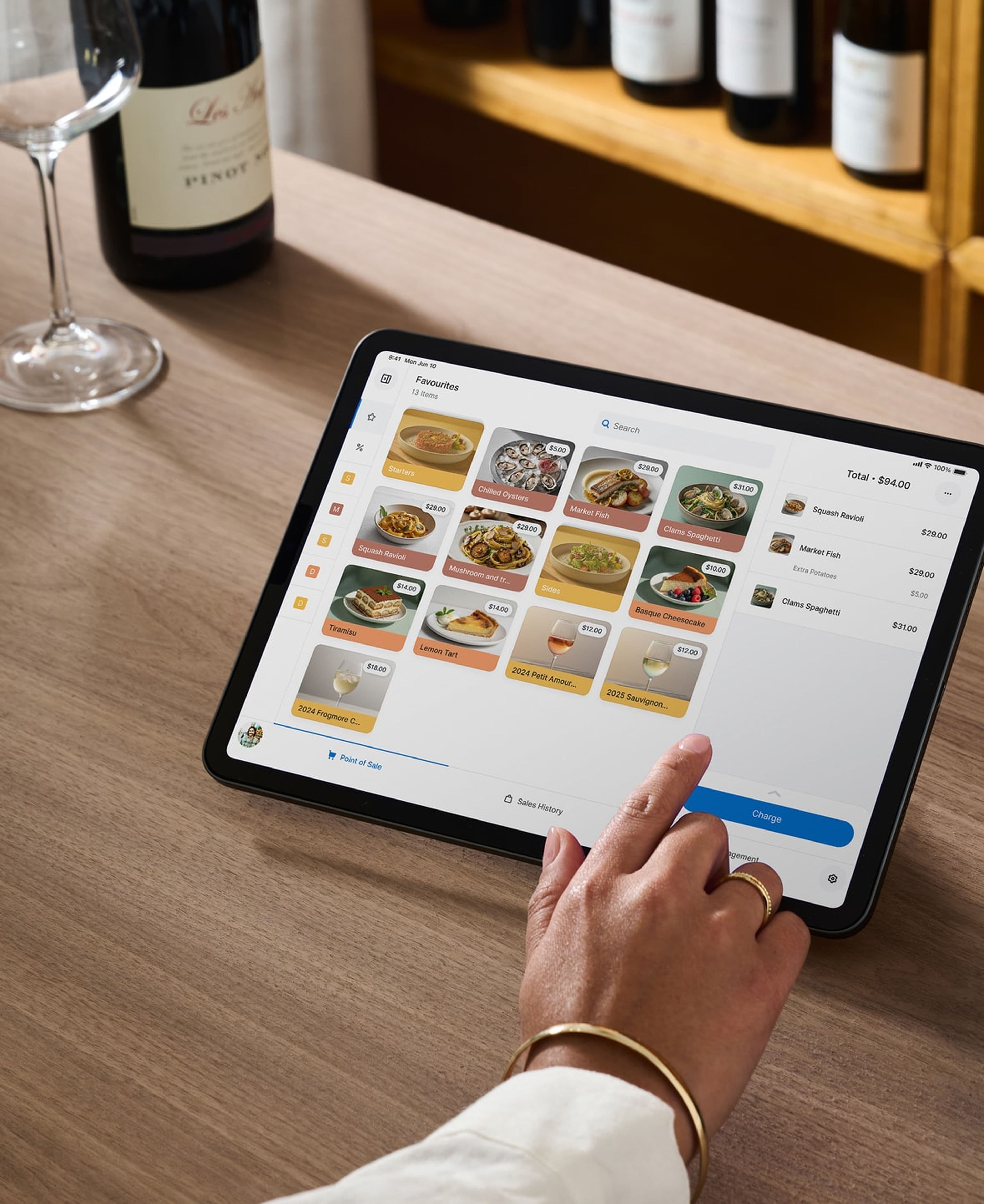 Zeller POS in wine bar
